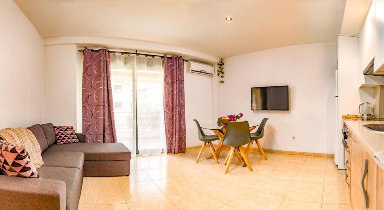 Parrot'S House Appartement Lloret de Mar Buitenkant foto