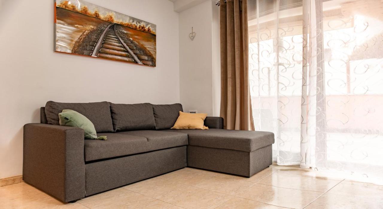 Parrot'S House Appartement Lloret de Mar Buitenkant foto